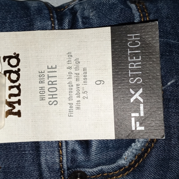 Mudd Juniors Shorts - Picture 3 of 9